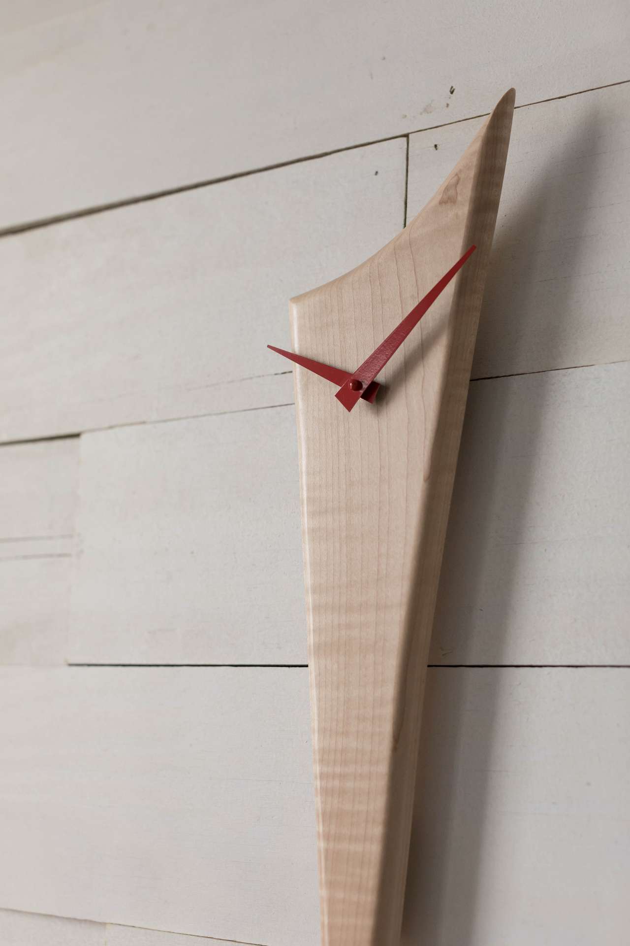 Tiger Maple Stake Clock – Studio of Steve Uren